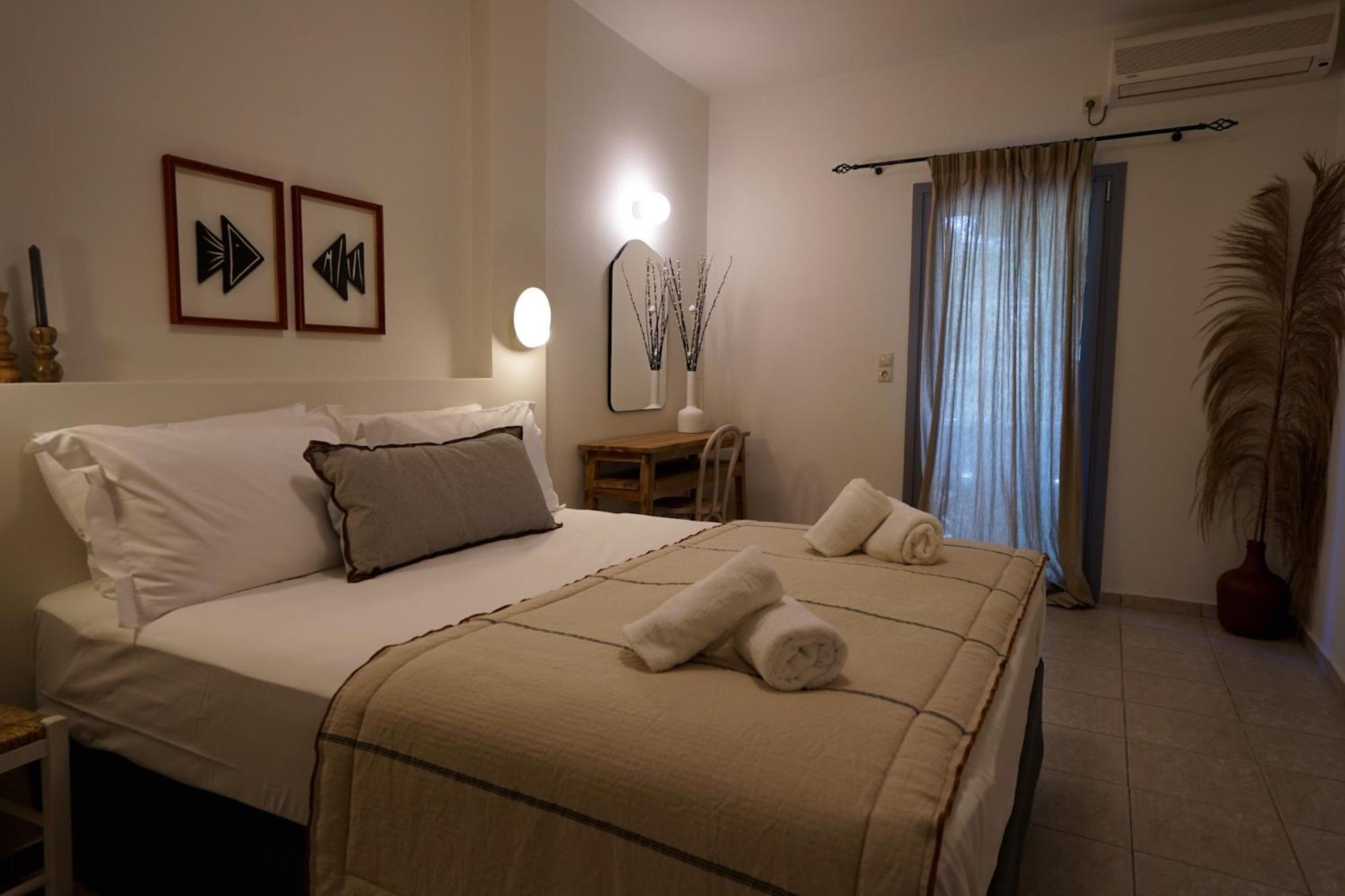 Agia Marina 11 Andros Батси
